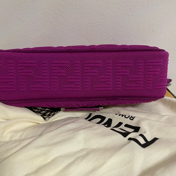 TODAY only🎄SALE FENDI baguette bag New absolutely gorgeous limited edition - Picture 9 of 17